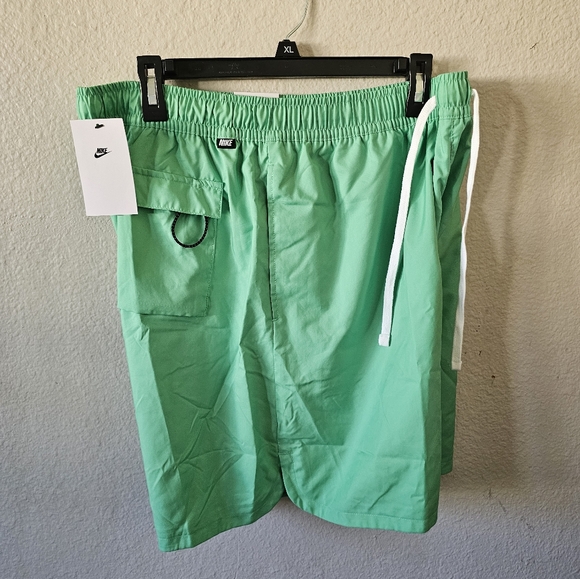 Short - Picture 2 of 4